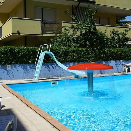 Hotel Albatros Roseto Degli Abruzzi Exterior photo