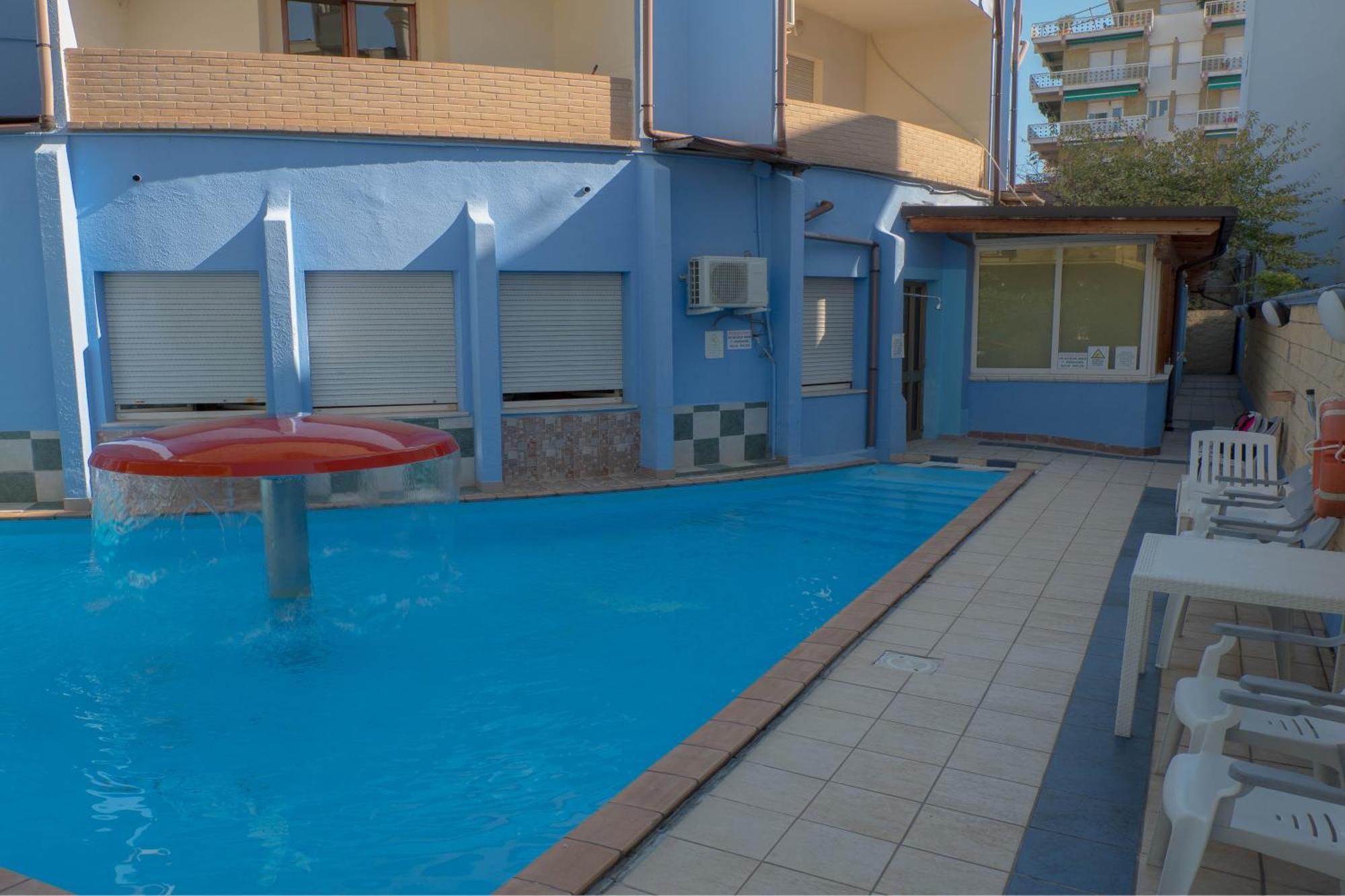 Hotel Albatros Roseto Degli Abruzzi Exterior photo